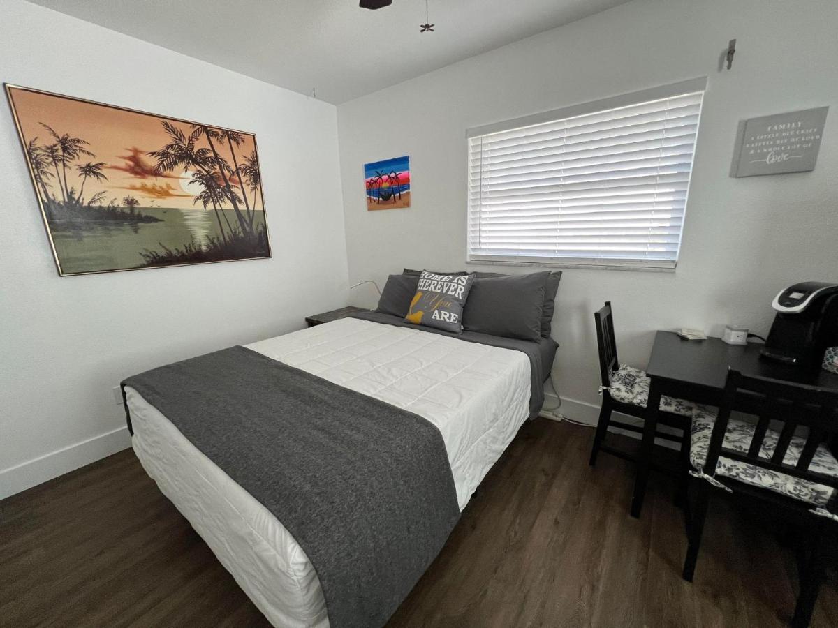 סמינול Cozy Private Studio W/Own Yard - 3Mi From Beach מראה חיצוני תמונה