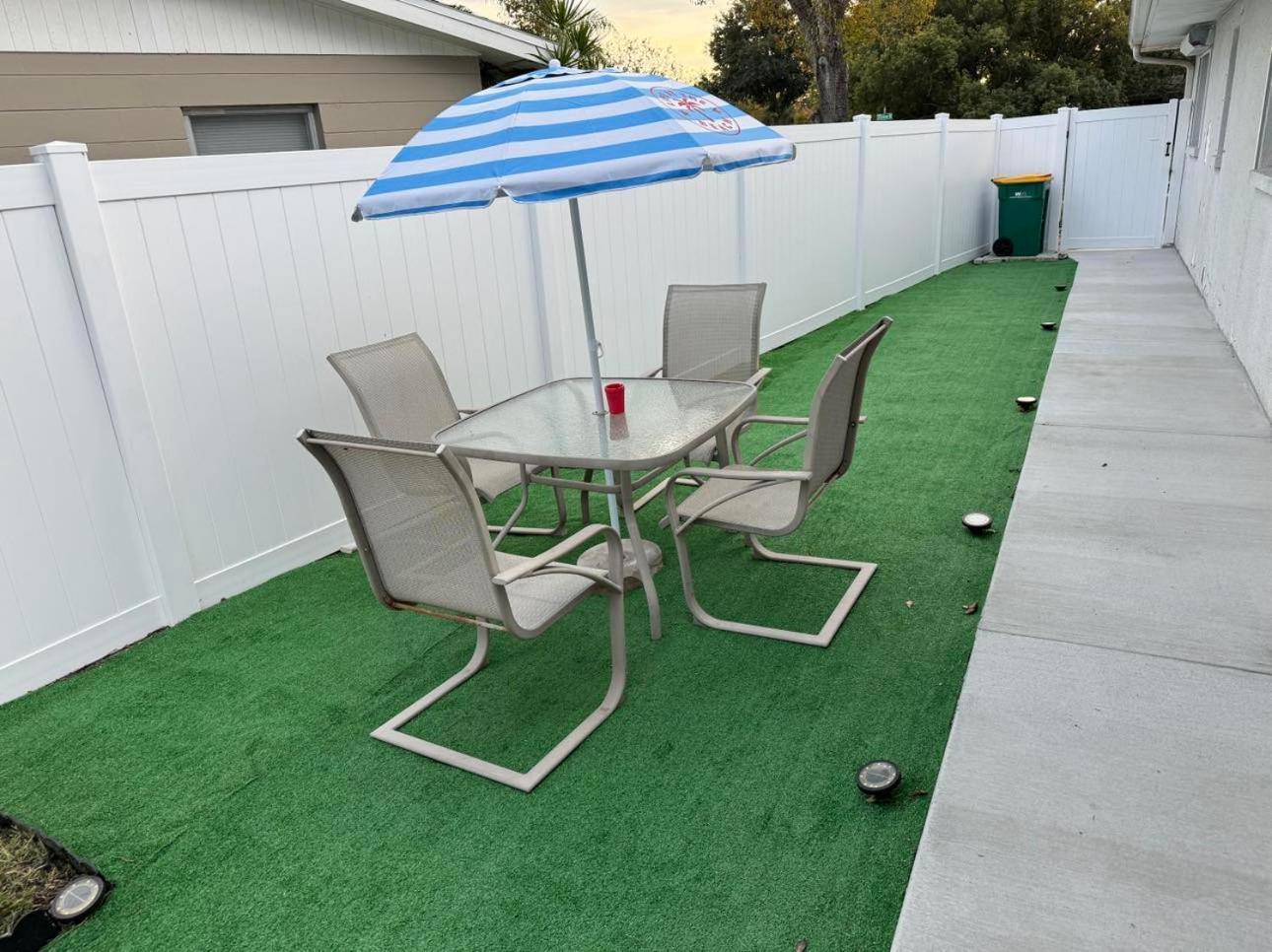 סמינול Cozy Private Studio W/Own Yard - 3Mi From Beach מראה חיצוני תמונה